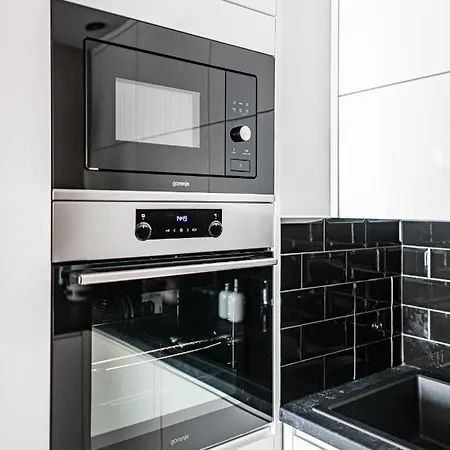 Apartment 24h With Free Garage And Ac Jagielly 5